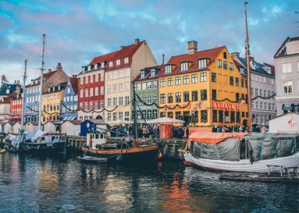 Aller vers le Nord : 5 raisons de planifier des vacances dans les pays nordiques