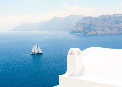 Voile de luxe dans les Cyclades : Santorin, Paros et Mykonos – 10 jours