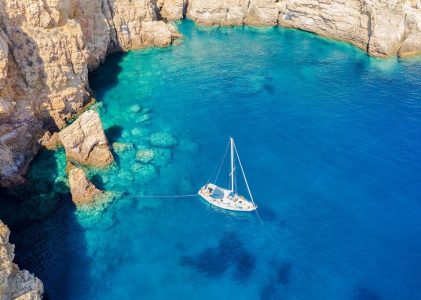 Voile de luxe dans les Cyclades : Santorin, Paros et Mykonos – 14 jours