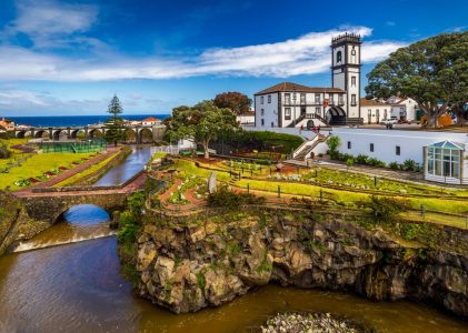 Aventure ibérique et atlantique : Découvrez Lisbonne, l&rsquo;île de São Miguel et l&rsquo;Espagne – 14 jours