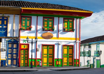 Des Andes colombiennes à la côte caraïbe : Bogota, Salento, Medellín, Tayrona et Carthagène – 16 jours