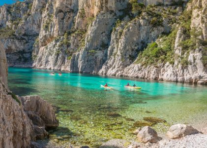 Aventures en plein air en Provence : Paris, Marseille et Moustiers-Sainte-Marie – 8 jours