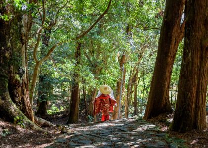 Aventure active au Japon et en Chine : sentiers de randonnée, sources d&rsquo;eau chaude et sites emblématiques – 14 jours